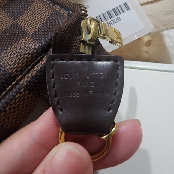 Authentic LV mini pochette - Picture 3 of 7